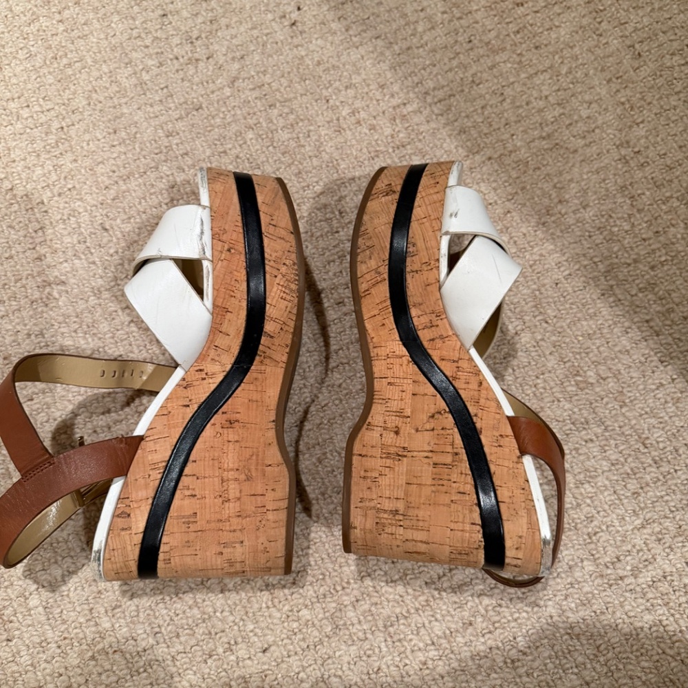 MICHAEL KORS CORK LEATHER PLATFORMS - Picture 3 of 9